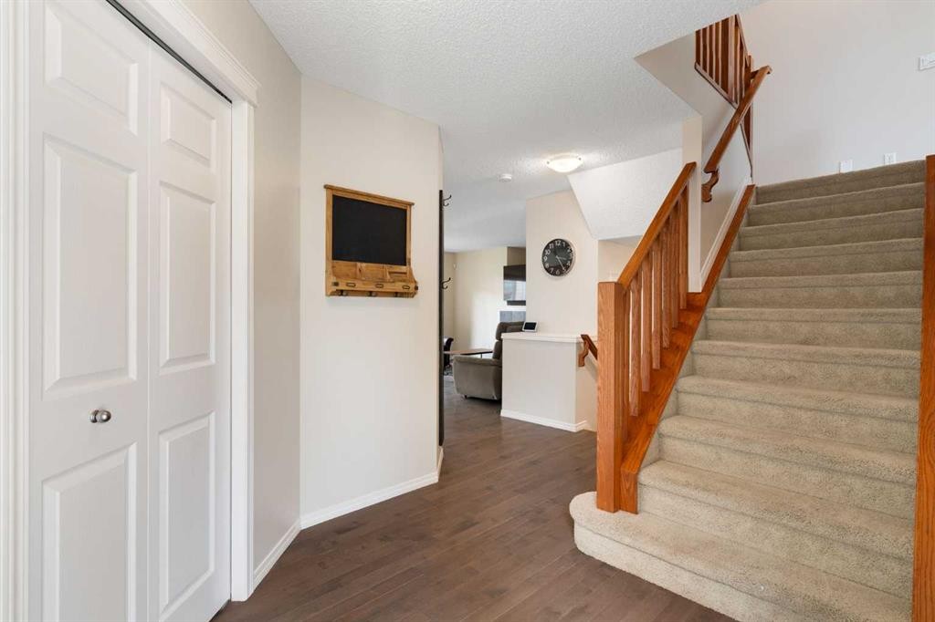 818 Copperfield Boulevard Se, Calgary, AB - Indoor Photo Showing Other Room