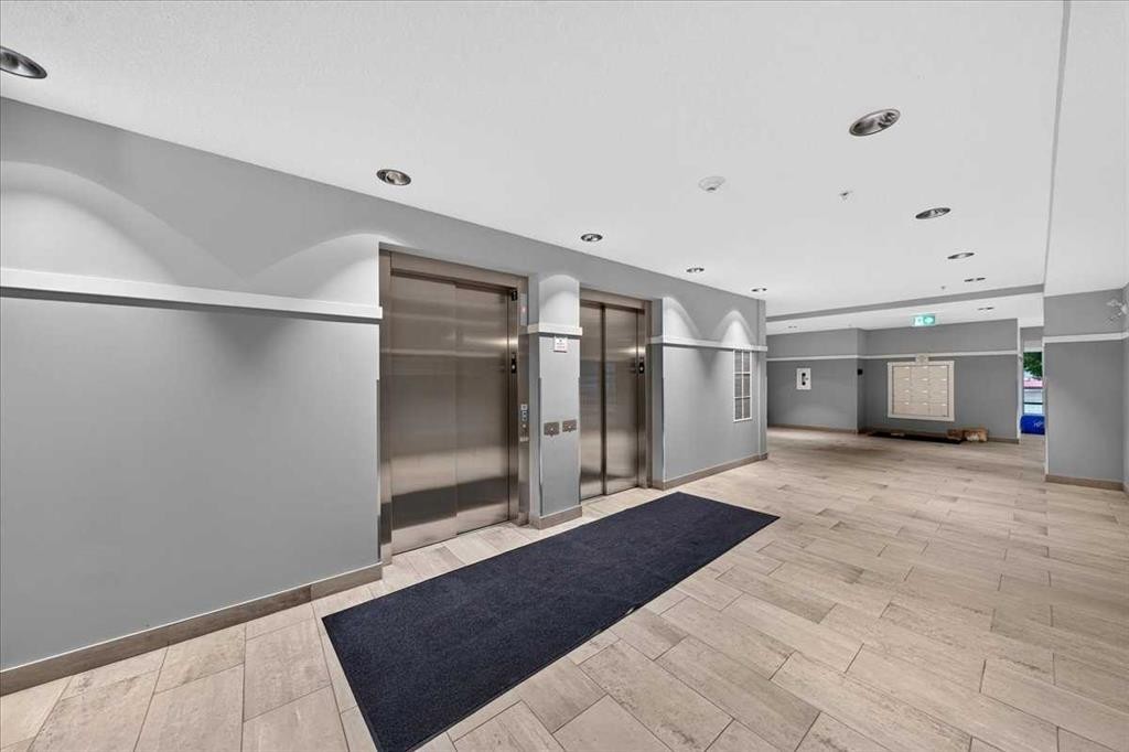 406-4350 Seton Drive Se, Calgary, AB - Indoor Photo Showing Other Room