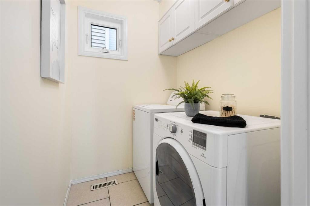508 78 Avenue Sw, Calgary, AB - Indoor Photo Showing Laundry Room