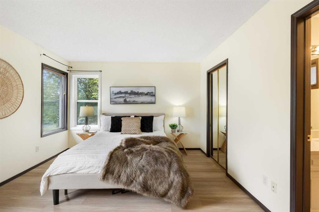 508 78 Avenue Sw, Calgary, AB - Indoor Photo Showing Bedroom