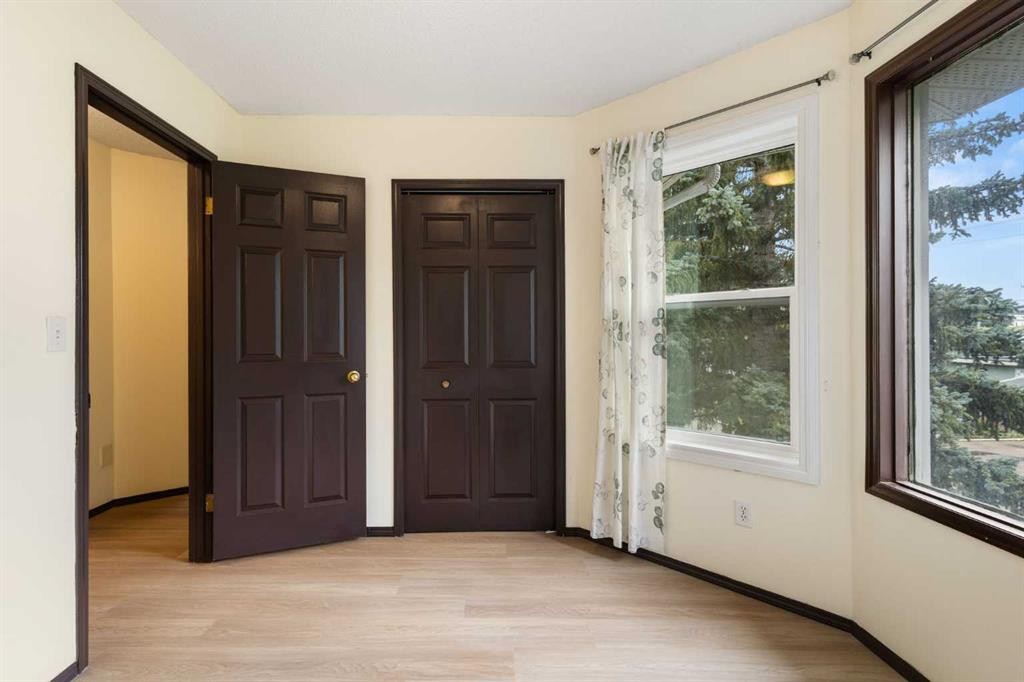 508 78 Avenue Sw, Calgary, AB - Indoor Photo Showing Other Room