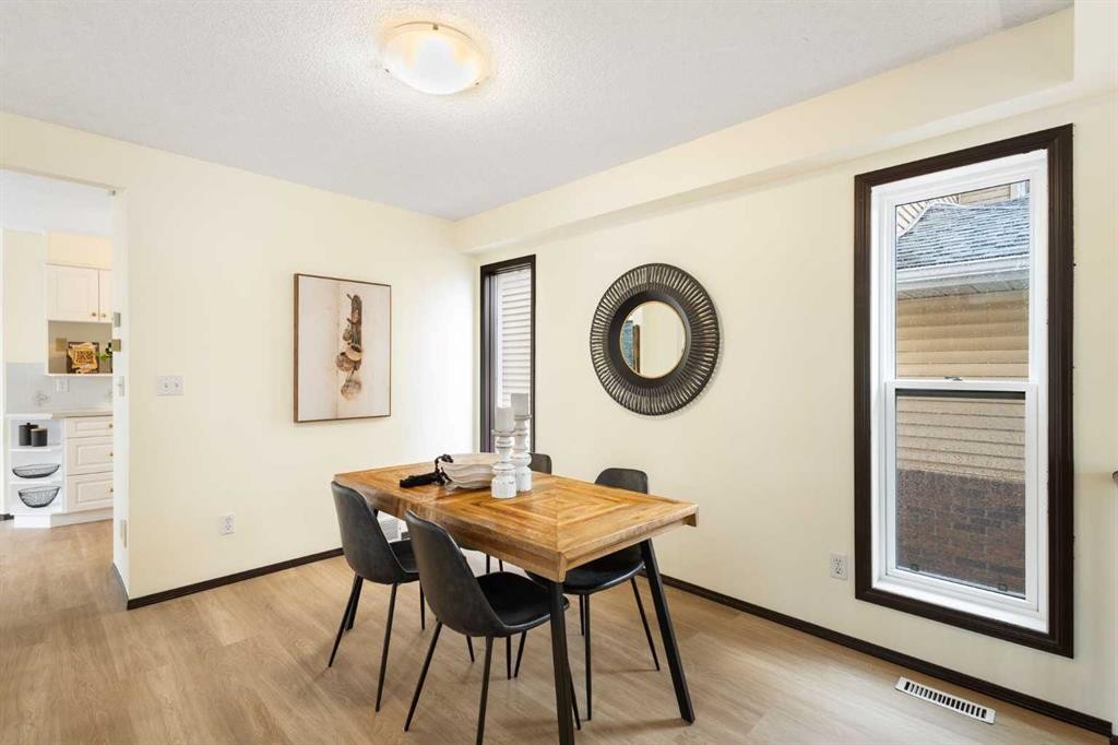 508 78 Avenue Sw, Calgary, AB - Indoor Photo Showing Dining Room