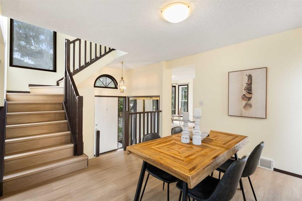 508 78 Avenue Sw, Calgary, AB - Indoor Photo Showing Dining Room