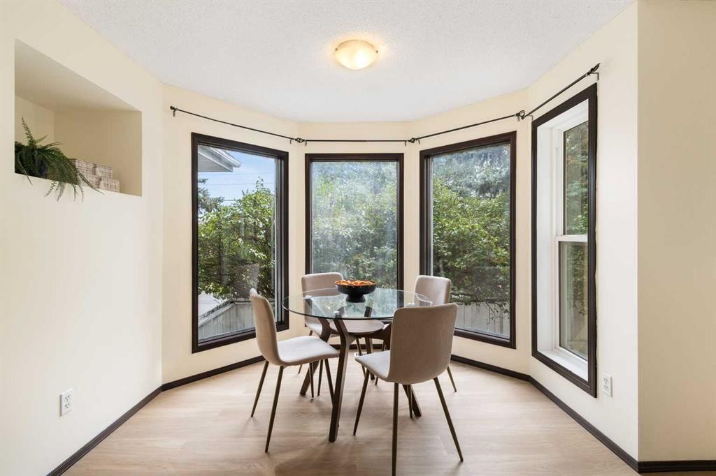 508 78 Avenue Sw, Calgary, AB - Indoor Photo Showing Dining Room