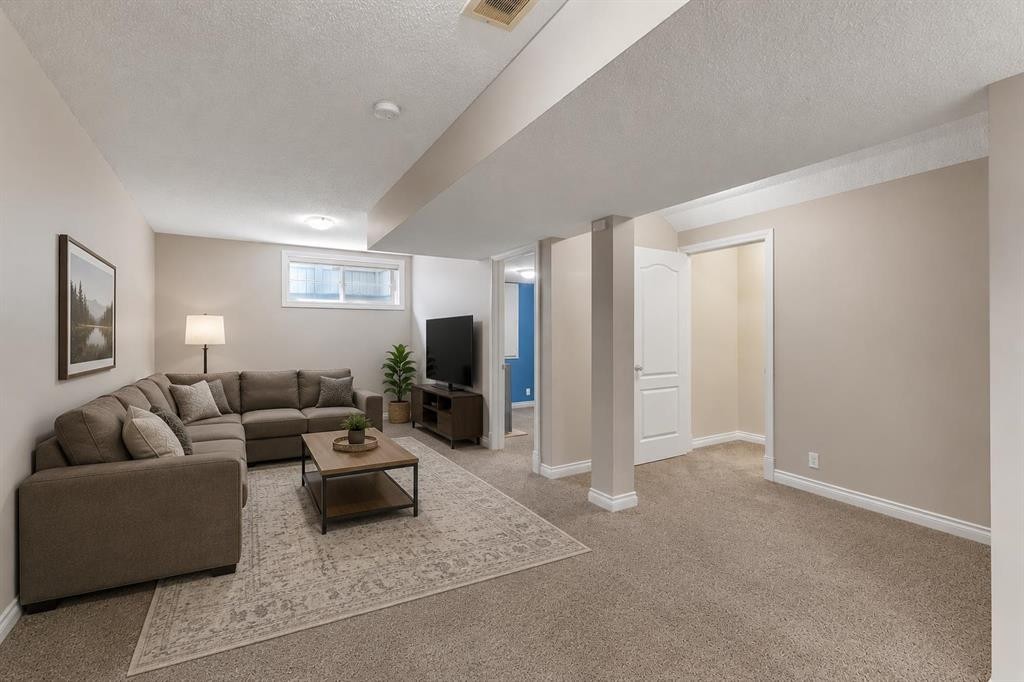 169 West Creek Boulevard, Chestermere, AB - Indoor