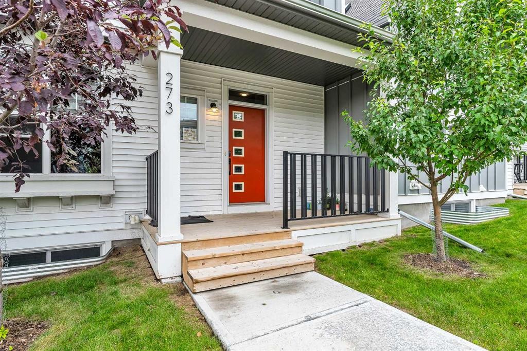 273 Lucas Avenue Nw, Calgary, AB - Outdoor