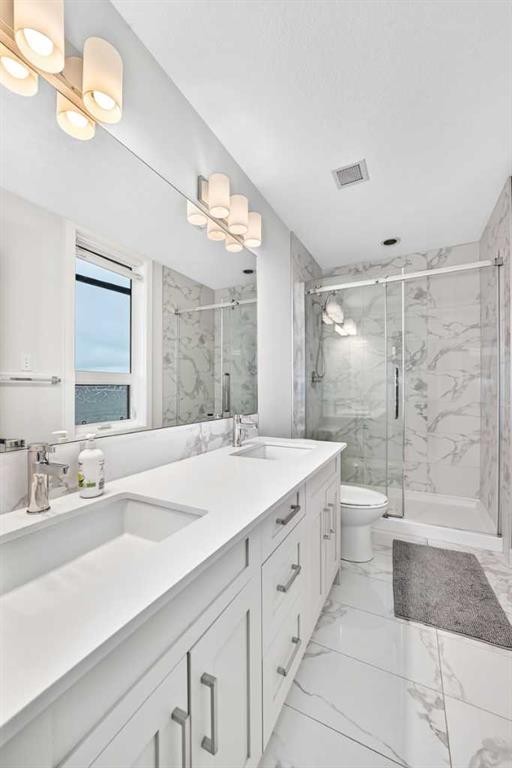 409-30 Walgrove Se, Calgary, AB - Indoor Photo Showing Bathroom