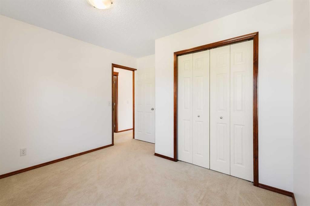 57 Everoak Circle Sw, Calgary, AB - Indoor Photo Showing Other Room
