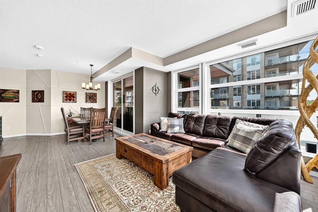 201-122 Mahogany Centre Se, Calgary, AB - Indoor Photo Showing Living Room