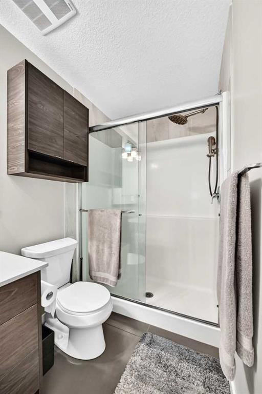 201-122 Mahogany Centre Se, Calgary, AB - Indoor Photo Showing Bathroom