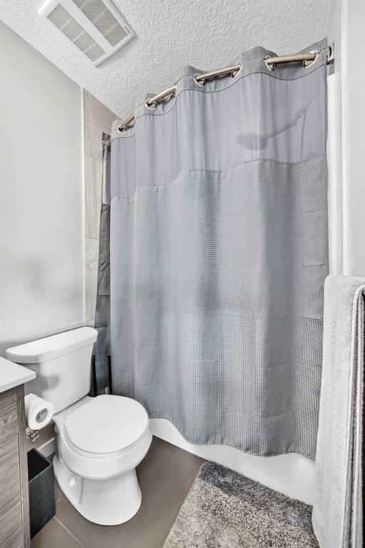 201-122 Mahogany Centre Se, Calgary, AB - Indoor Photo Showing Bathroom