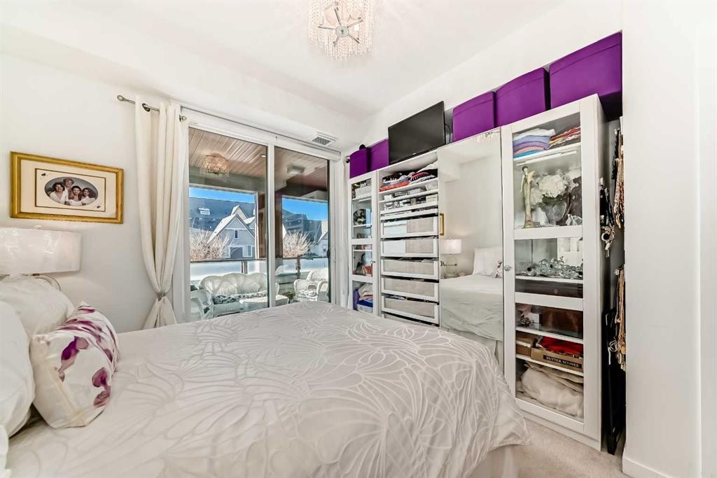 202-122 Mahogany Centre Se, Calgary, AB - Indoor Photo Showing Bedroom