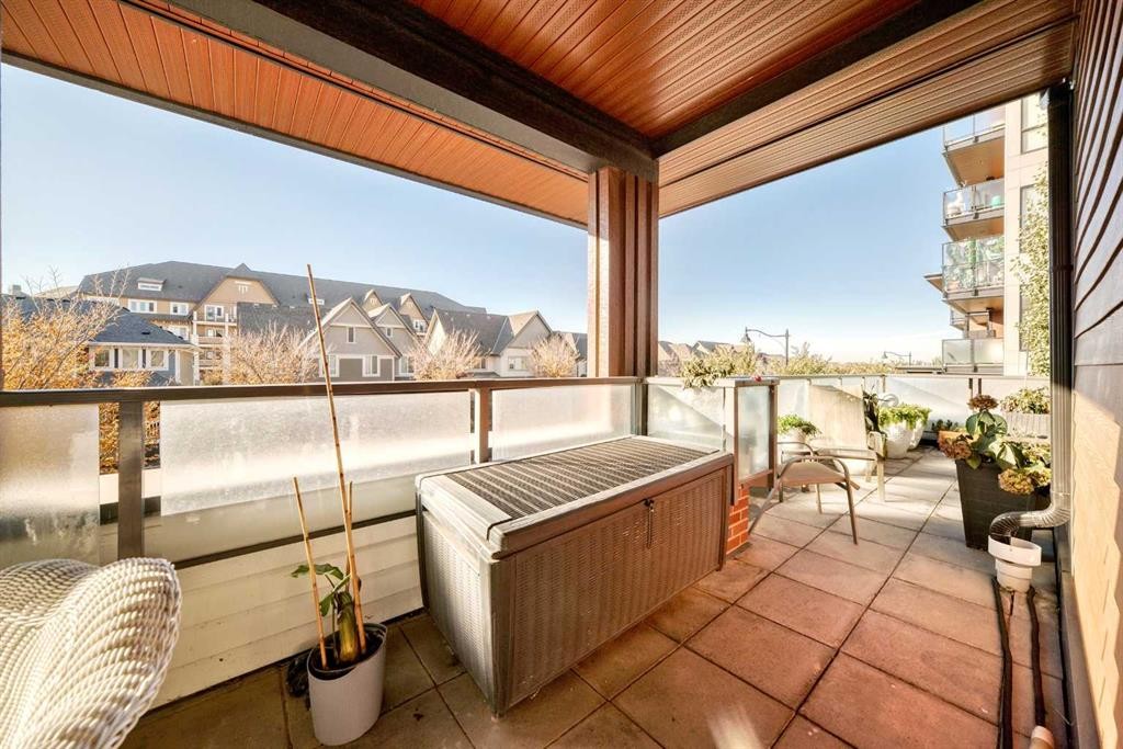 202-122 Mahogany Centre Se, Calgary, AB - Outdoor With Exterior