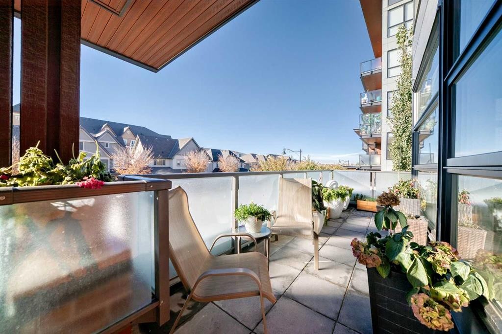 202-122 Mahogany Centre Se, Calgary, AB - Outdoor With Exterior
