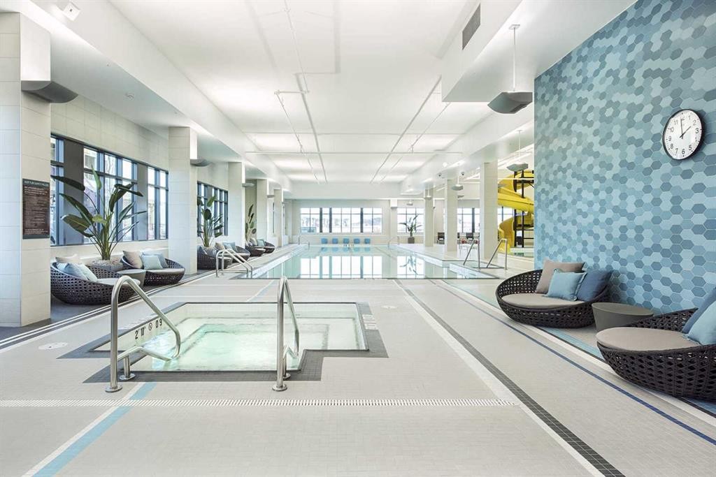 202-122 Mahogany Centre Se, Calgary, AB - Indoor Photo Showing Other Room