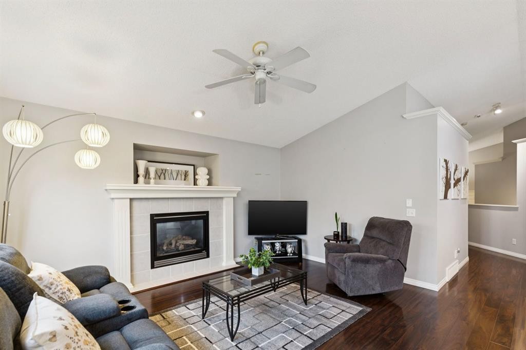 21 Covehaven Gardens Ne, Calgary, AB