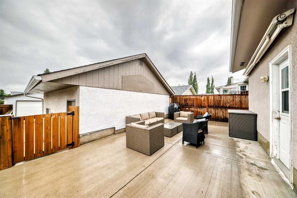 119 Maitland Rise Ne, Calgary, AB - Outdoor With Deck Patio Veranda With Exterior