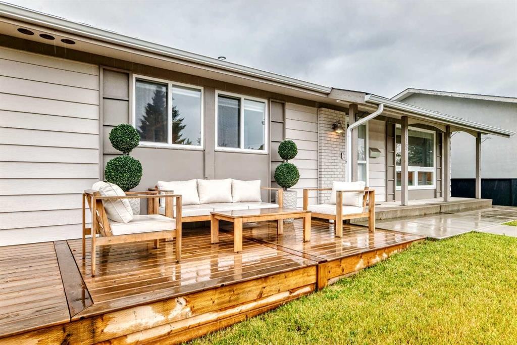 119 Maitland Rise Ne, Calgary, AB - Outdoor With Deck Patio Veranda
