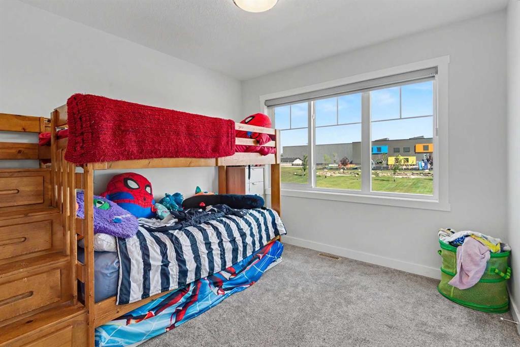 768 Edgefield Crescent, Strathmore, AB - Indoor Photo Showing Bedroom