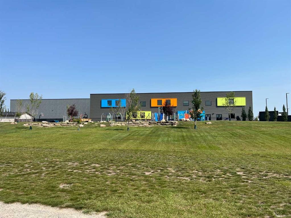 768 Edgefield Crescent, Strathmore, AB - Outdoor