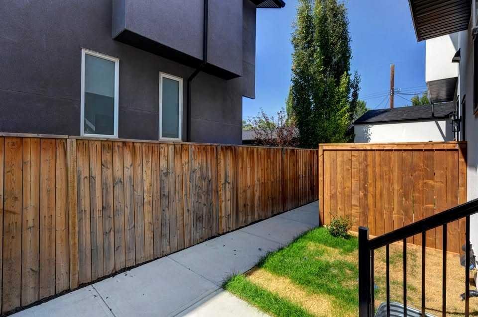 602 11 Avenue Ne, Calgary, AB - Outdoor With Exterior