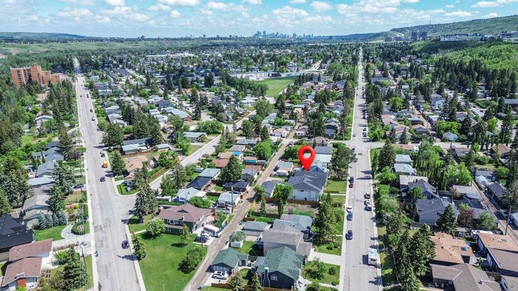 8924 34 Avenue, Calgary, AB - Outdoor With View