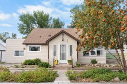 222 45 Avenue WESTClaresholm, AB T0L 0T0