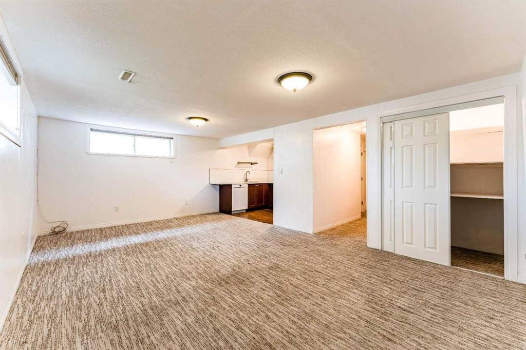 2906 Doverville Crescent Se, Calgary, AB - Indoor