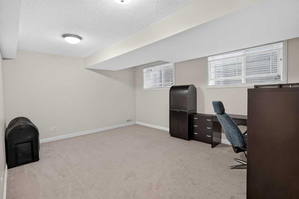 646 Chaparral Drive Se, Calgary, AB - Indoor