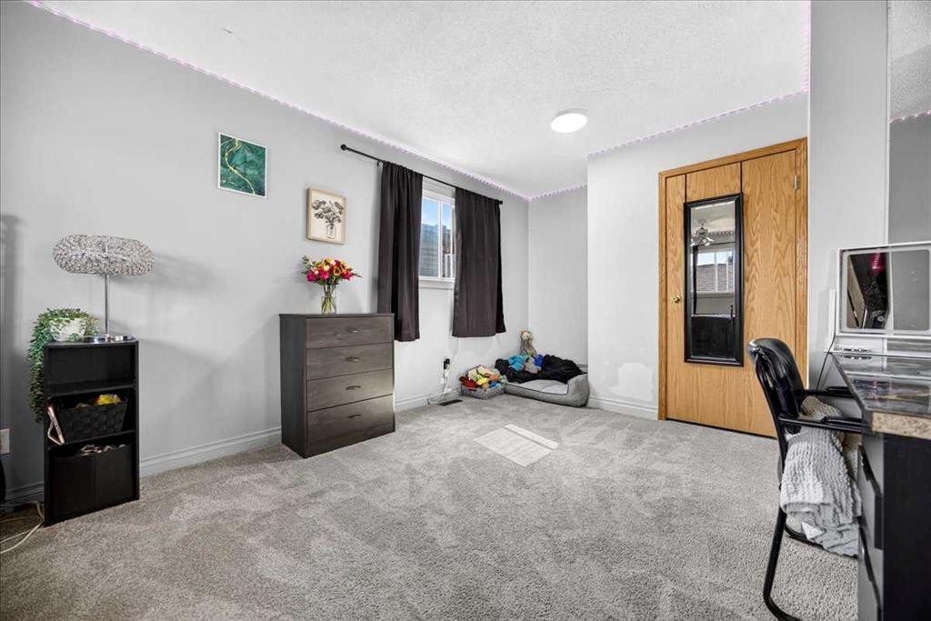 80 Templevale Way Ne, Calgary, AB - Indoor