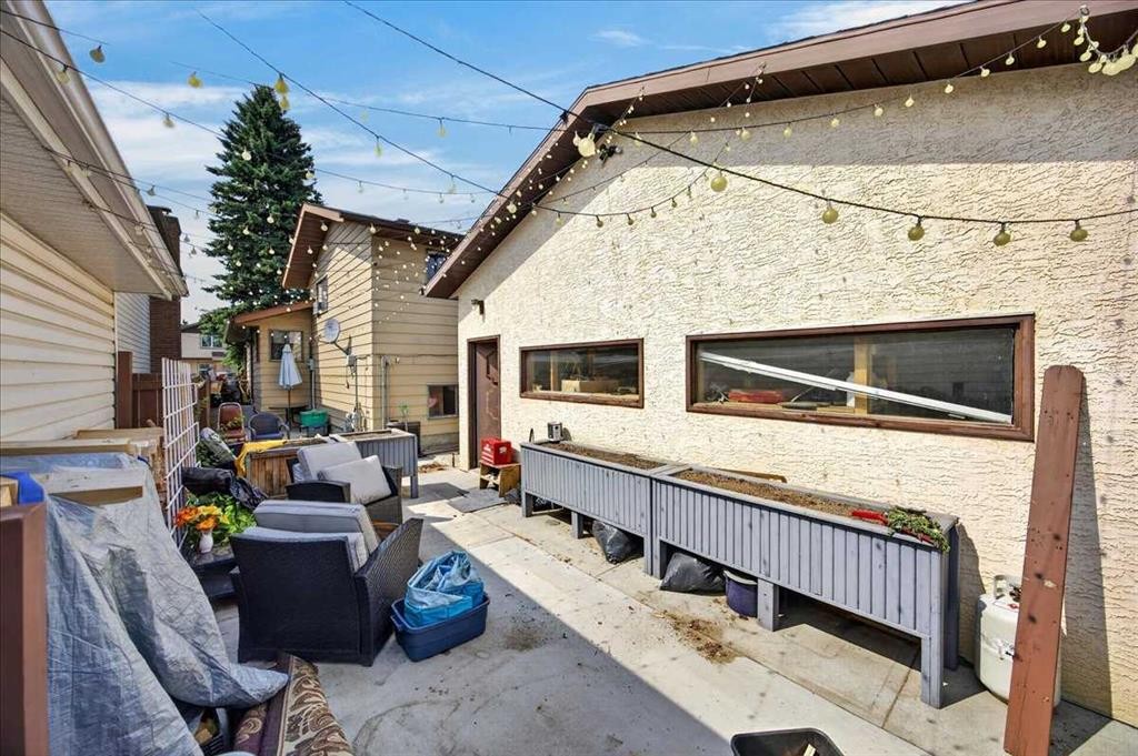 80 Templevale Way Ne, Calgary, AB - Outdoor With Exterior