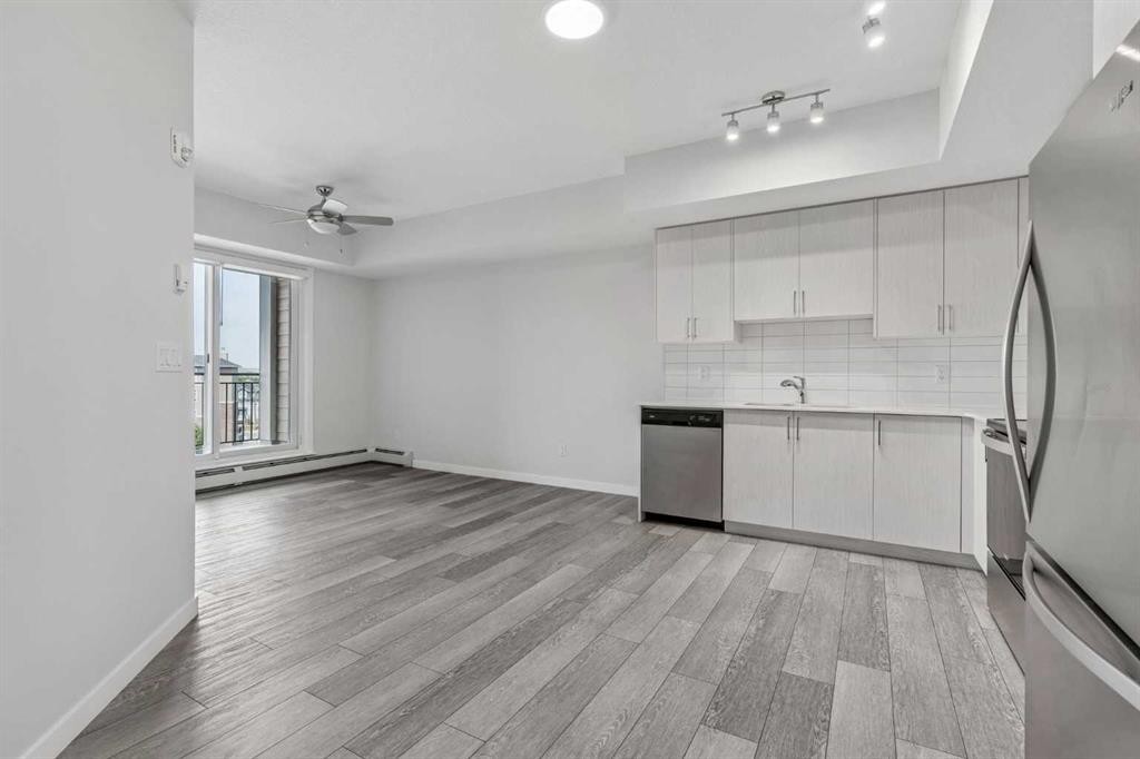 3417-3727 Sage Hill Drive Nw, Calgary, AB - Indoor Photo Showing Kitchen With Upgraded Kitchen