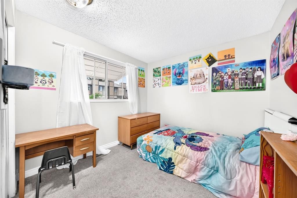 1949 Lytton Crescent Se, Calgary, AB - Indoor Photo Showing Bedroom