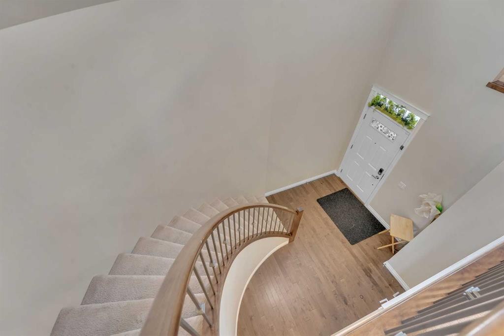 288 Evansborough Way Nw, Calgary, AB - Indoor Photo Showing Other Room