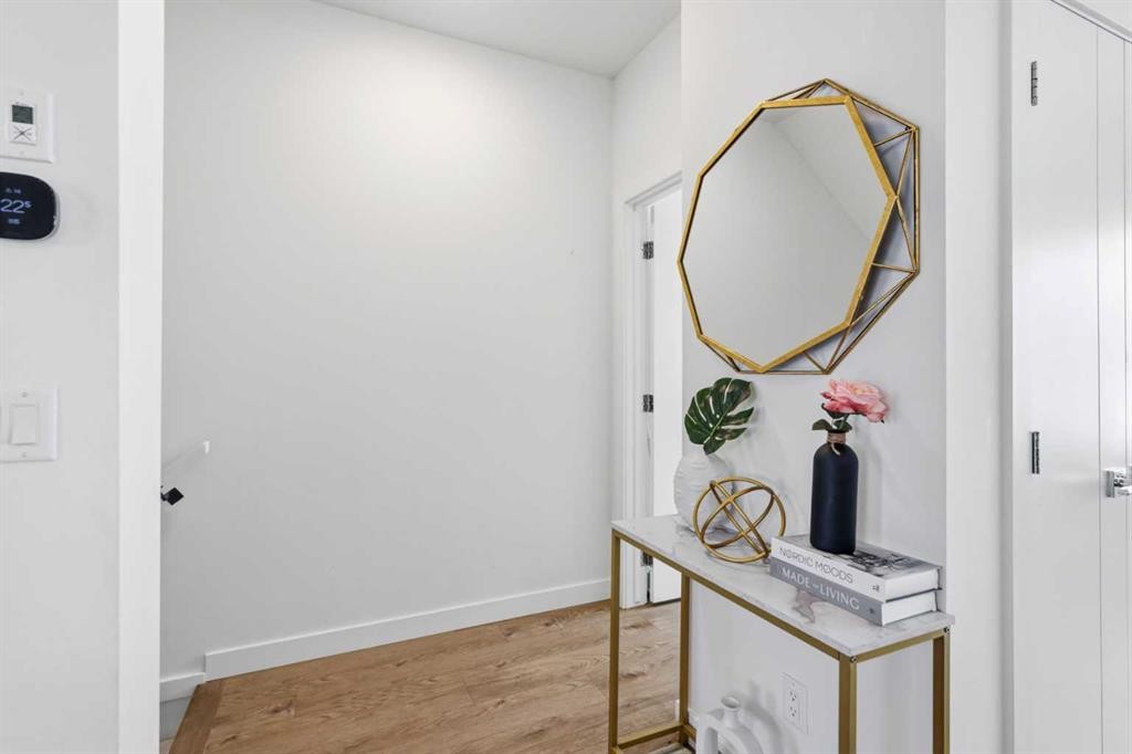 602-335 Creekside Boulevard Sw, Calgary, AB - Indoor Photo Showing Other Room