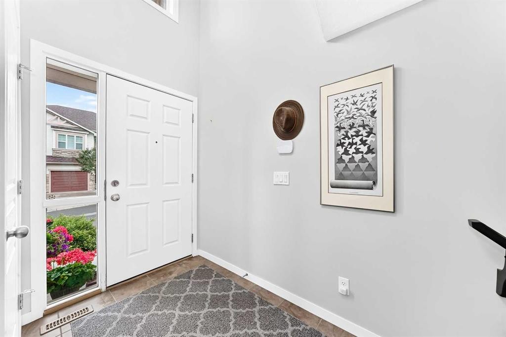 302 Sunset Point, Cochrane, AB - Indoor Photo Showing Other Room