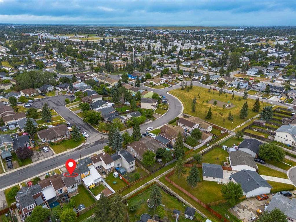 3881 Fonda Way Se, Calgary, AB - Outdoor With View