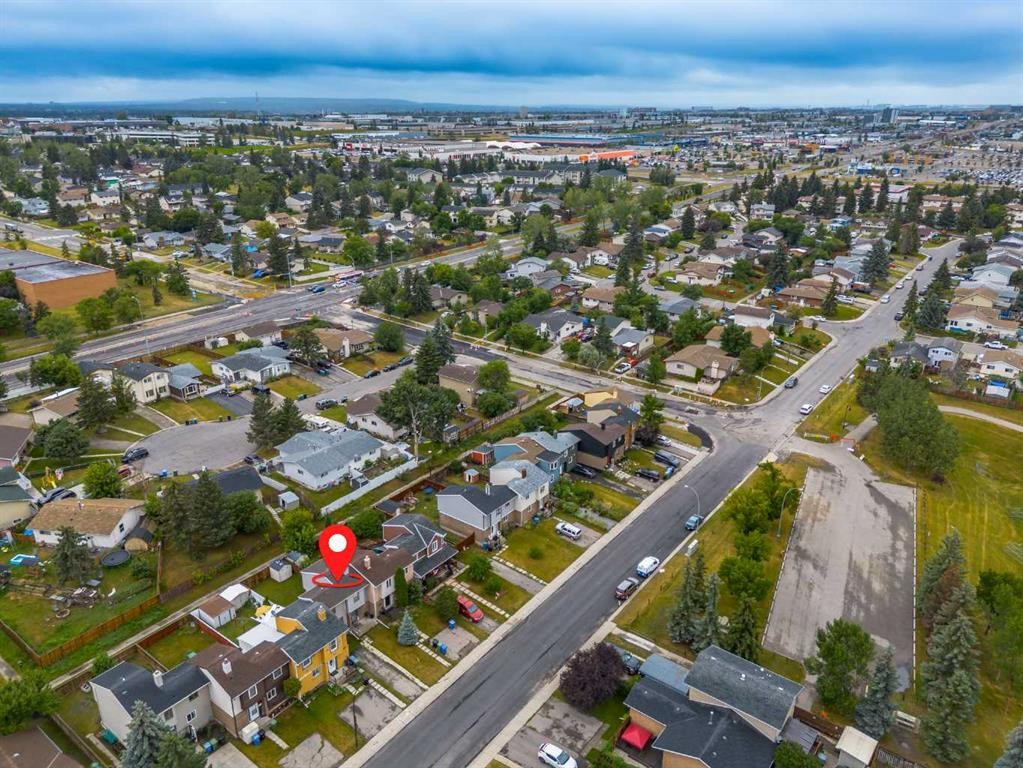 3881 Fonda Way Se, Calgary, AB - Outdoor With View