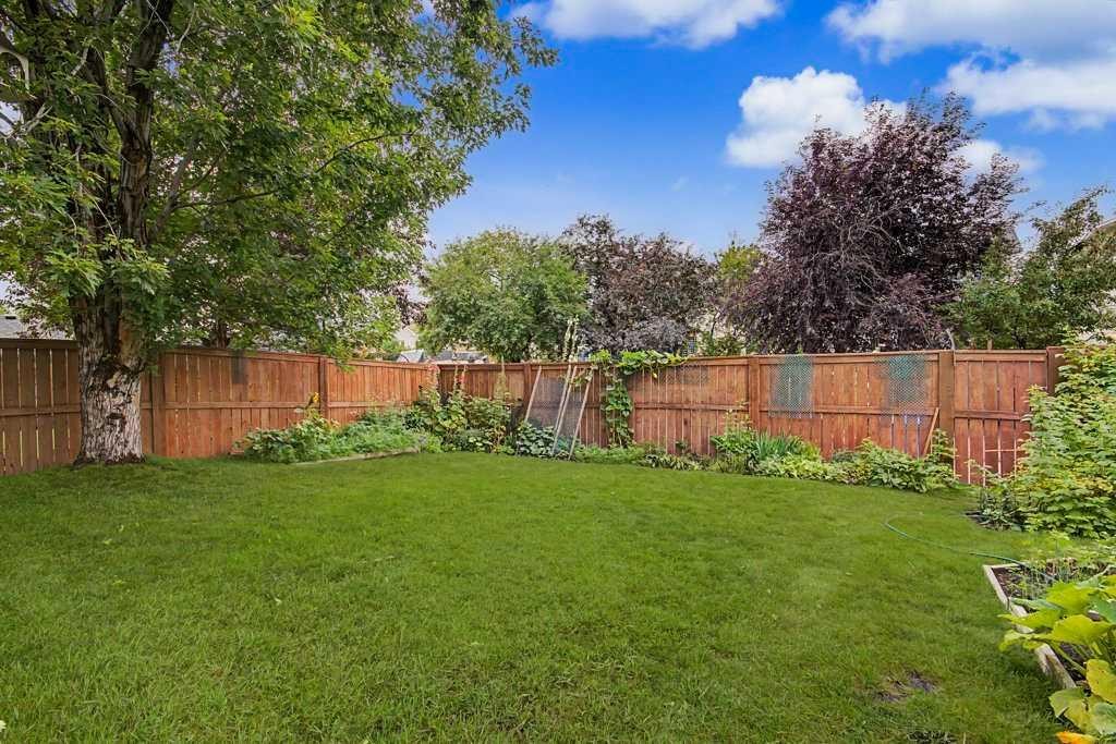 43 Riverside Road Se, Calgary, AB - Outdoor