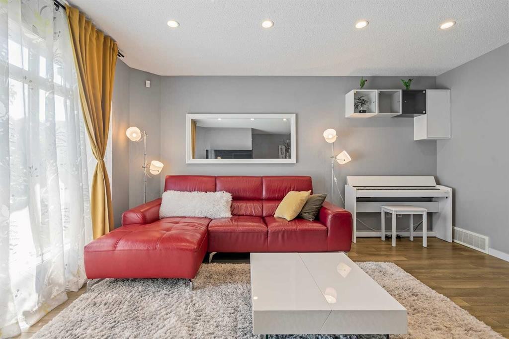 191 Cranford Crescent Se, Calgary, AB - Indoor Photo Showing Living Room