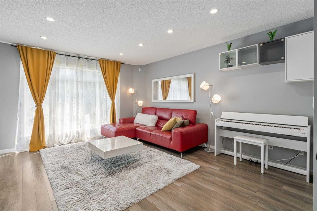 191 Cranford Crescent Se, Calgary, AB - Indoor Photo Showing Living Room