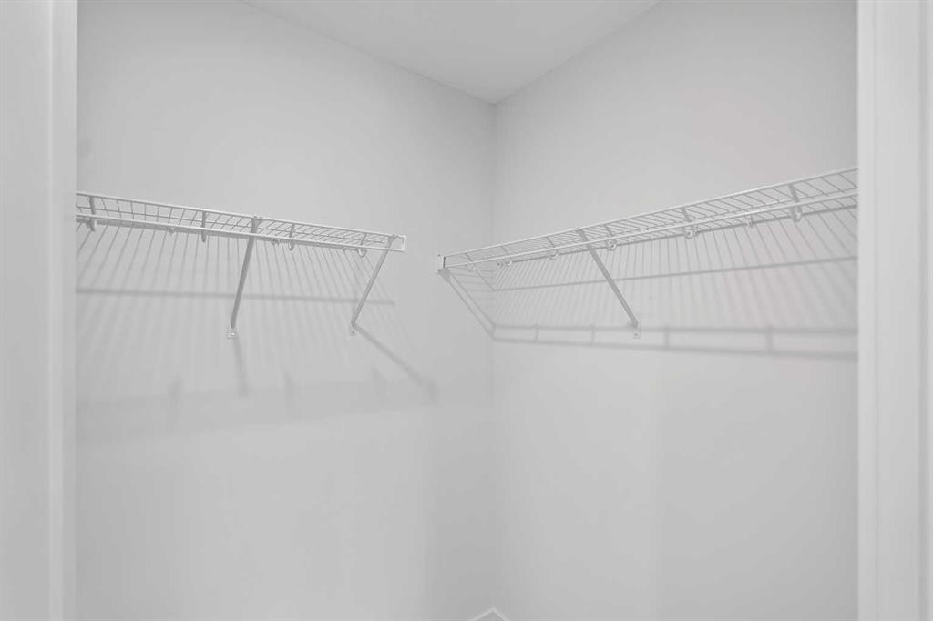 7178 Rangeview Avenue Se, Calgary, AB - Indoor With Storage