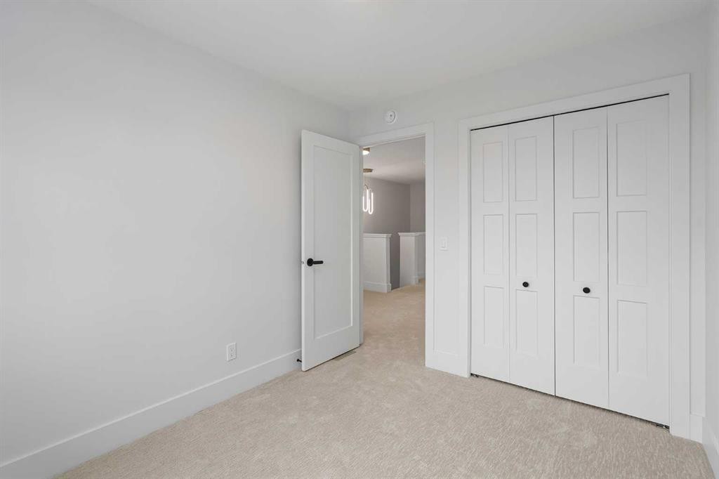 7178 Rangeview Avenue Se, Calgary, AB - Indoor
