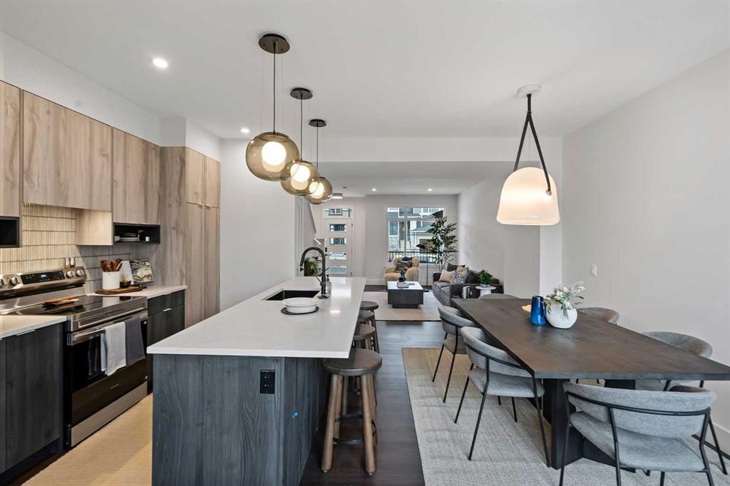 7178 Rangeview Avenue Se, Calgary, AB - Indoor
