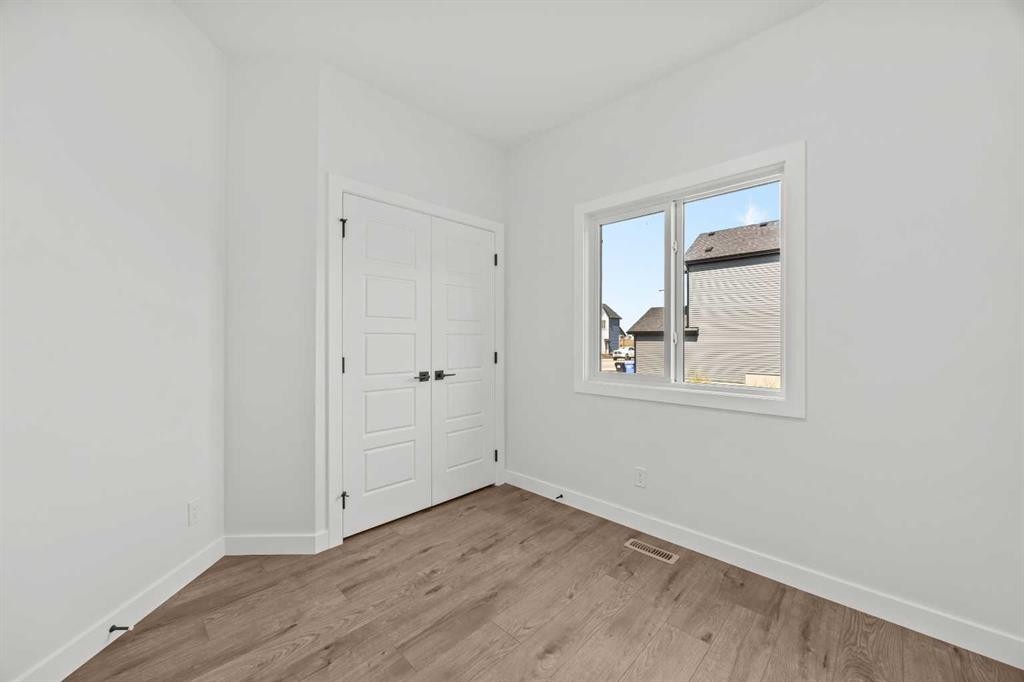 37 Sora Gardens Se, Calgary, AB - Indoor Photo Showing Other Room
