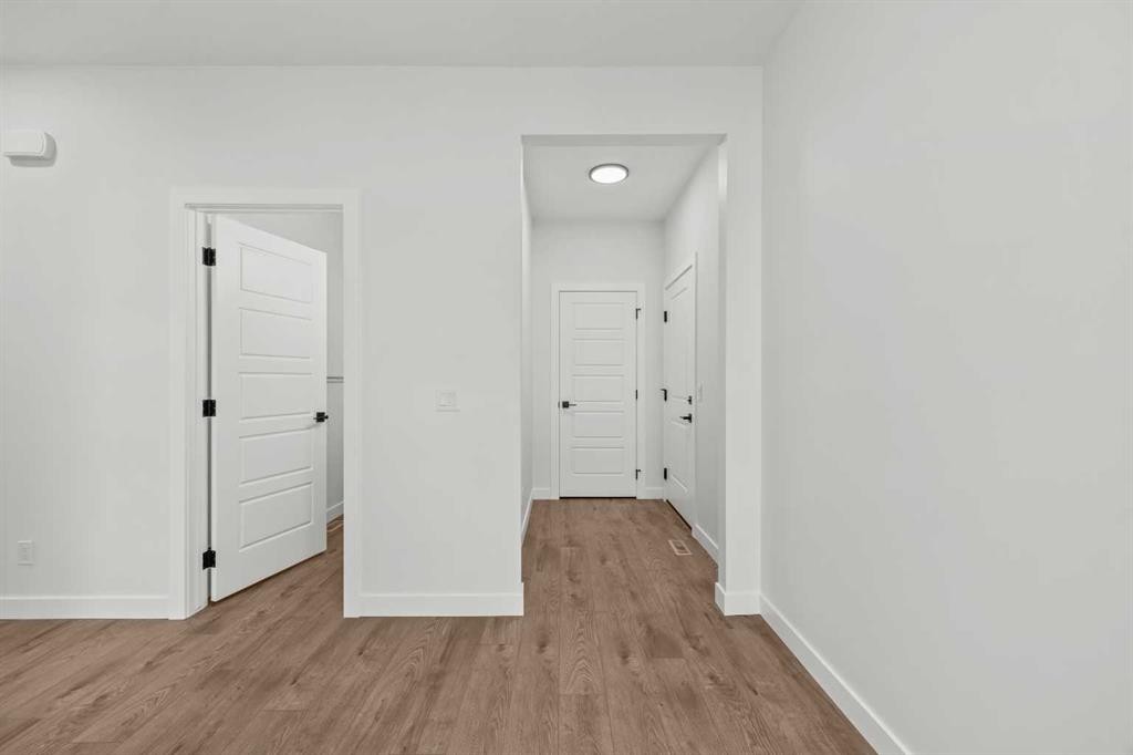 37 Sora Gardens Se, Calgary, AB - Indoor Photo Showing Other Room