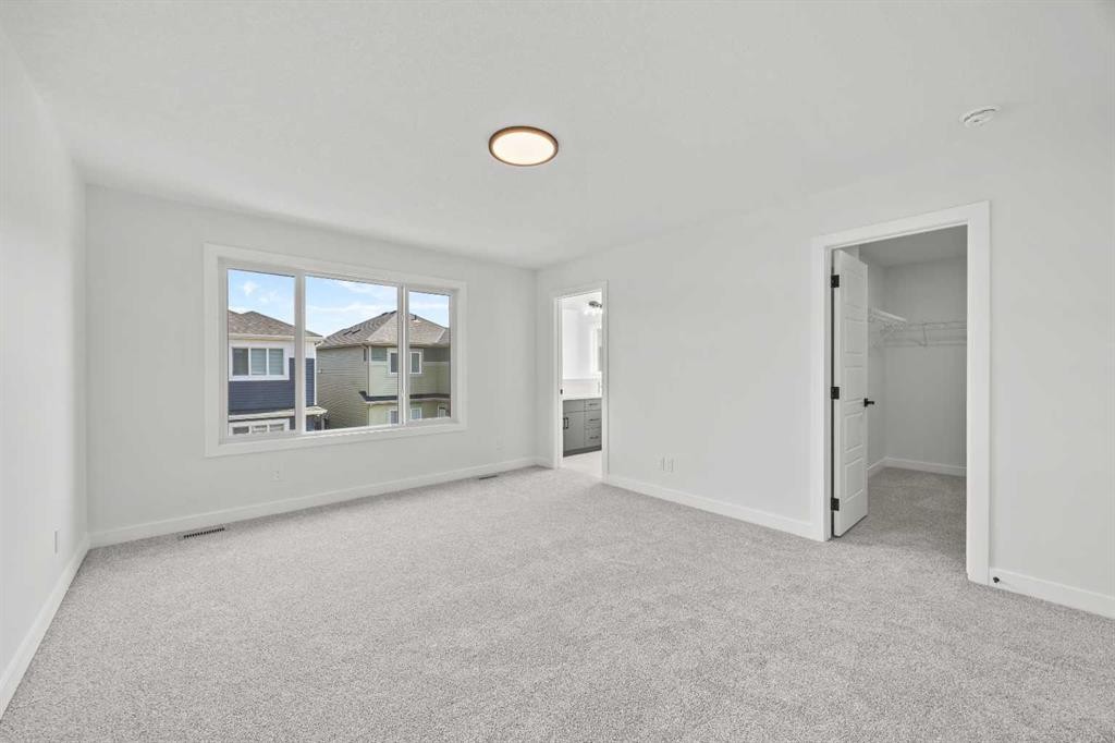 37 Sora Gardens Se, Calgary, AB - Indoor