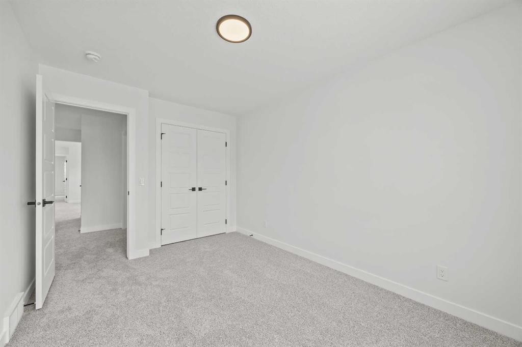 37 Sora Gardens Se, Calgary, AB - Indoor Photo Showing Other Room