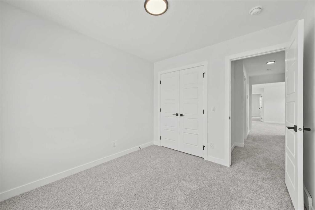 37 Sora Gardens Se, Calgary, AB - Indoor Photo Showing Other Room