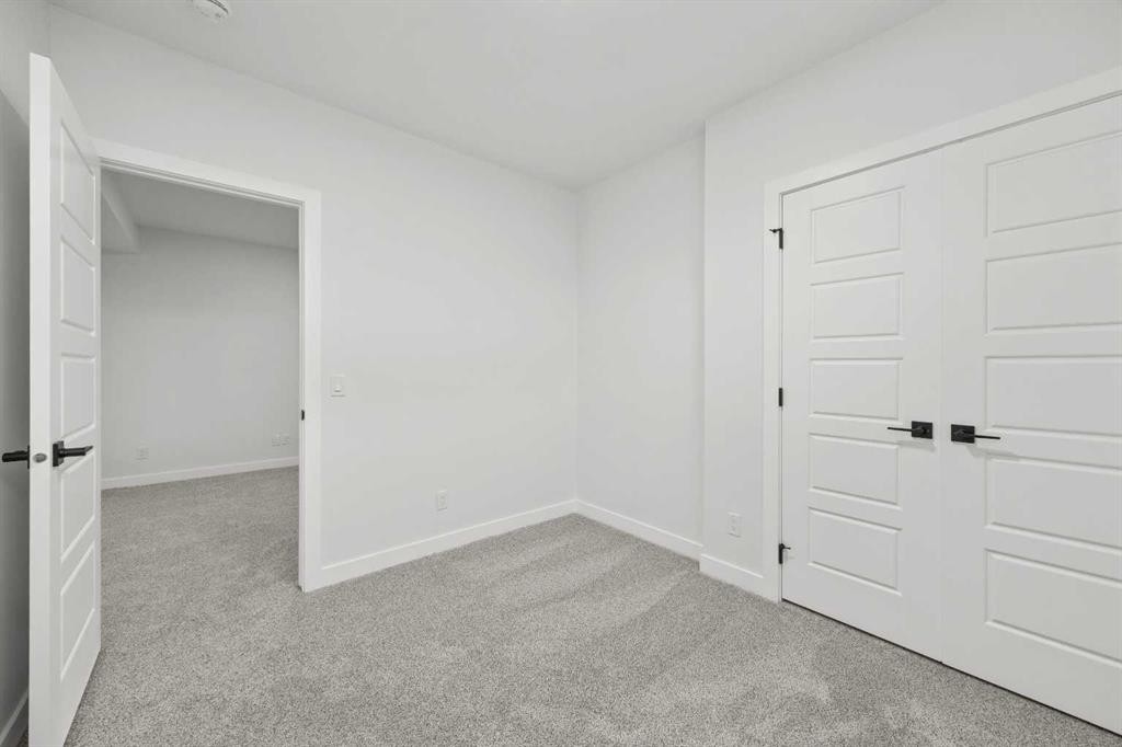 37 Sora Gardens Se, Calgary, AB - Indoor Photo Showing Other Room